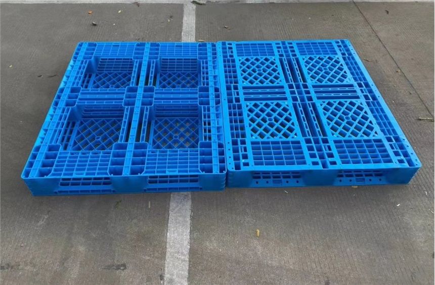 上下拼接式塑料托盤(pán) 上下拼接式塑料托盤(pán)